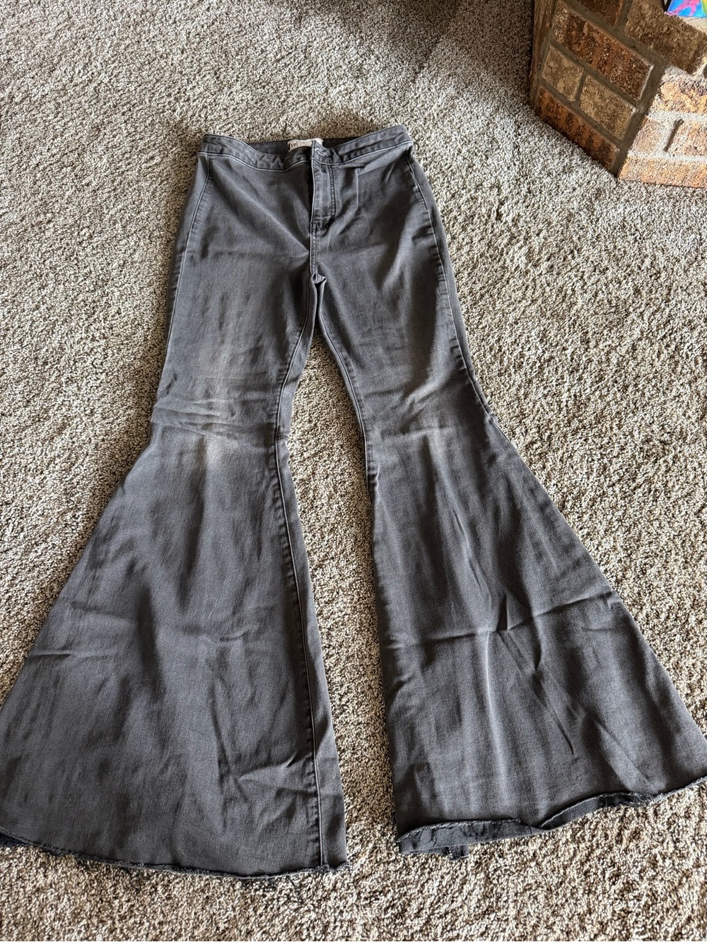 Free People Charcoal Black Denim Jeans bell bottom size 29 - Picture 3 of 4